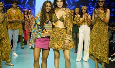 Rhea Chakraborty Turns Muse for Eshaa Amiin at Pune Times Fashion Week