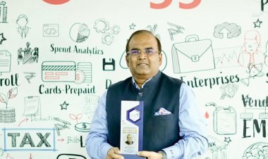Listed FinTech Zaggle's Founder Mr. Raj N. Wins 'Fintech Leader of the Year Award'