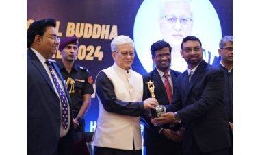 Renowned Business Leader Munir Yusuf Khan Receives International Buddha Peace Award