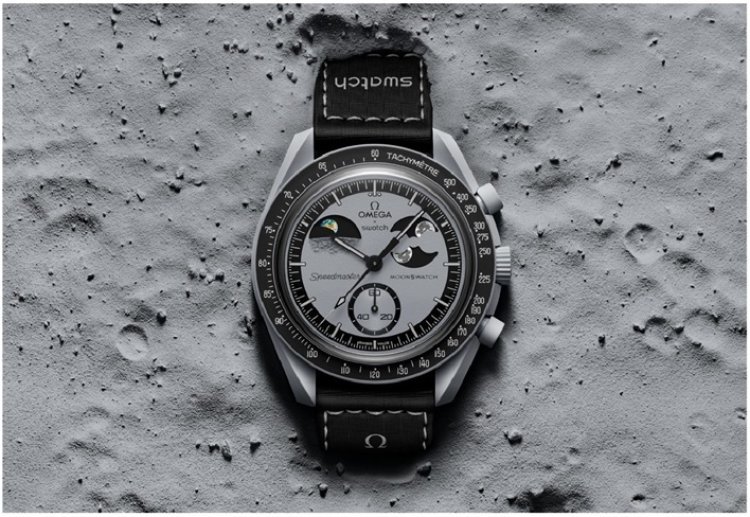 The Bioceramic MoonSwatch MISSION TO EARTHPHASE Celebrates the Splendor of the Earth as Seen from the Moon