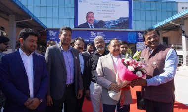 Minister Dr. Jitendra Singh Commends IIT Jammu's Role in Driving Tech and Innovation