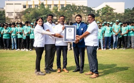 Chennai Institute of Technology and Bisleri International Creates Guinness World Record for the Largest Human Recycling Logo