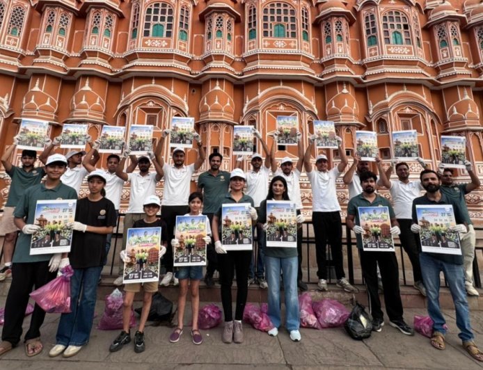 Plog Run at Hawa Mahal — GreenFit Foundation & Aravalli Foundation Spread Message of Cleanliness