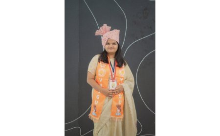 VNSGU 59th Convocation: Aarvee Surendra Agrawal Wins Gold Medal